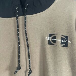 🔥Champion Tan and Black Hoodie
